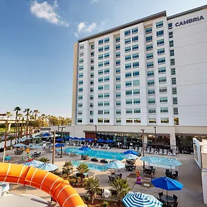 **** Hotel Cambria & Area Estados Unidos da América